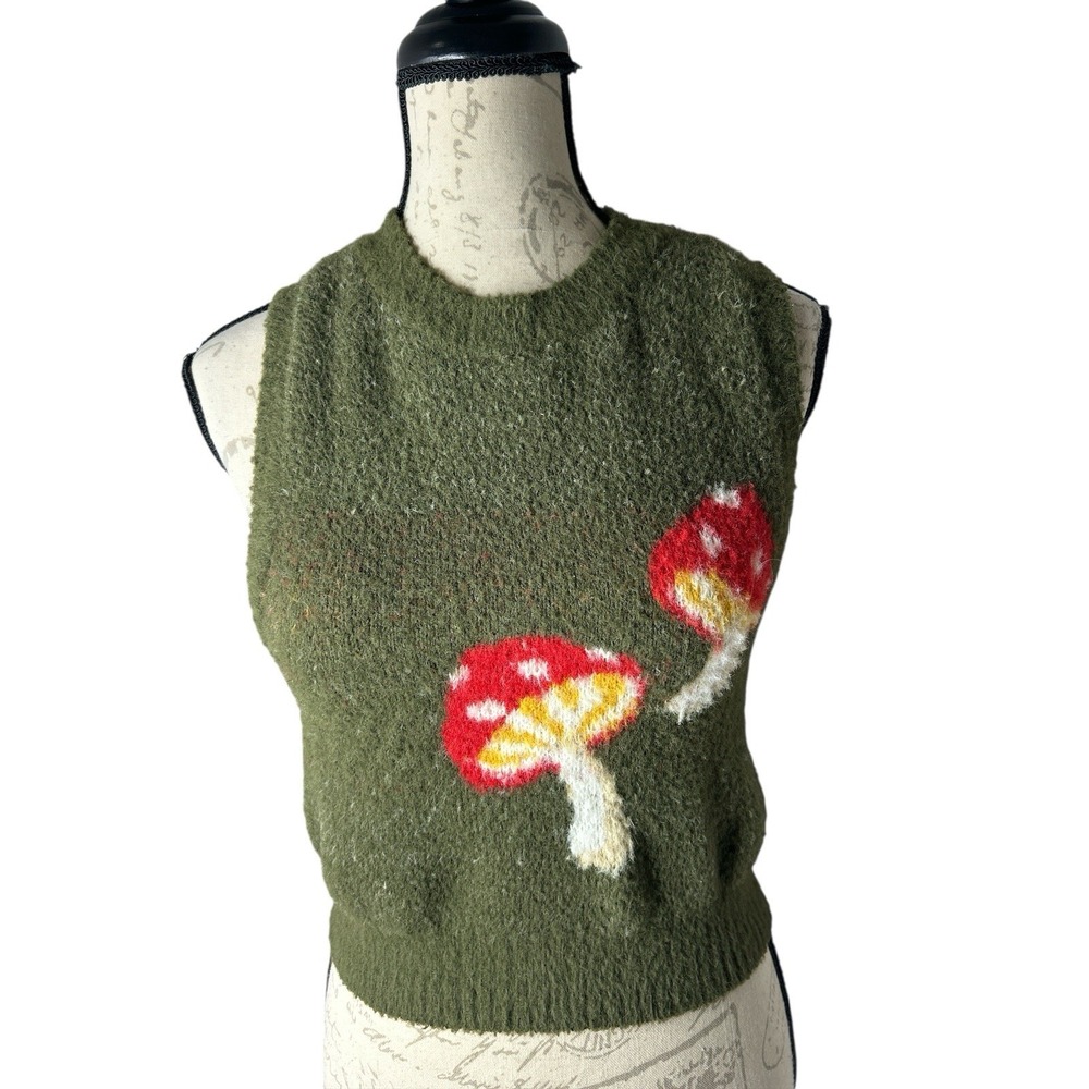 Forever 21 Kids Olive Green Fuzzy Knit‎ Mushroom Sweater Vest 11/12 Womens M